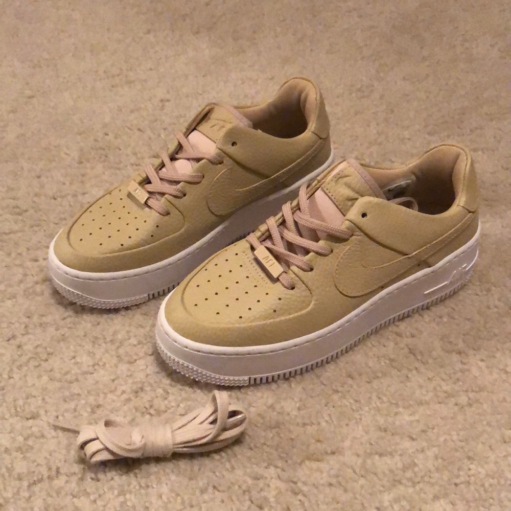Nike Air Force 1 Sage Low